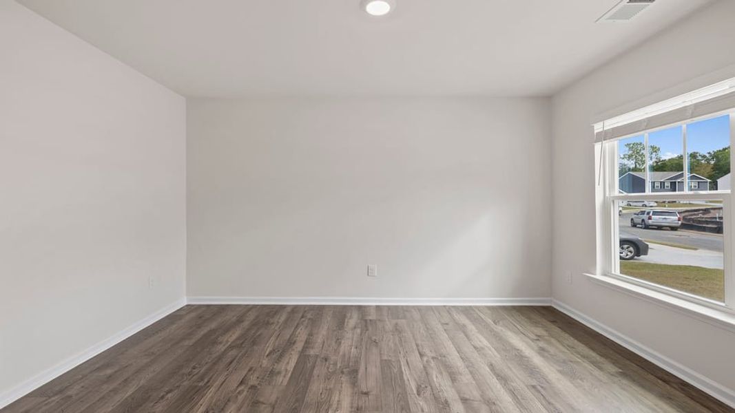 Spacious, unfurnished interior of a new home in Lakestone, Woodruff (Image 18).