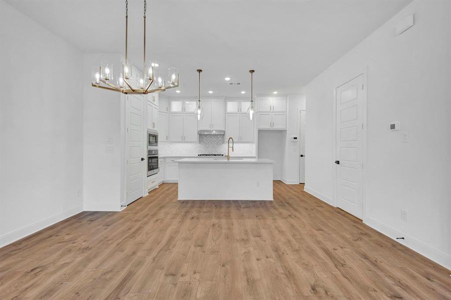 Spacious, unfurnished interior of a new home in Hillside at Las Colinas, Irving (Image 29). Spacious, unfurnished interior of a new home in Hillside at Las Colinas, Irving (Image 29).