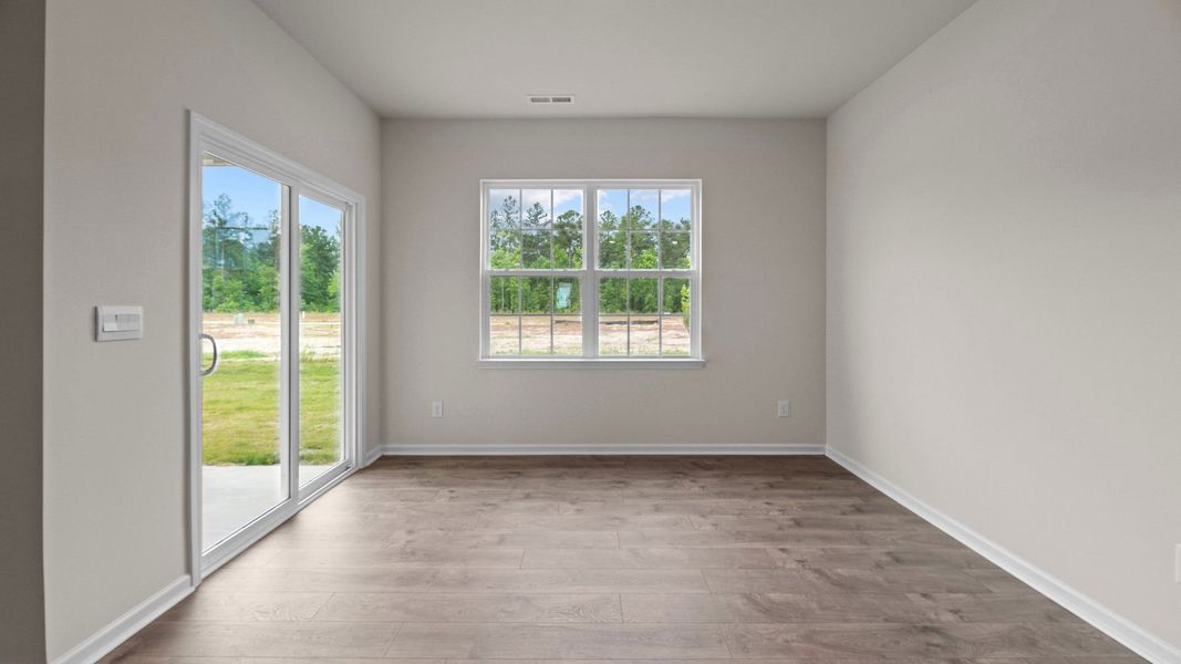 Spacious, unfurnished interior of a new home in West New Bern, New Bern (Image 12).