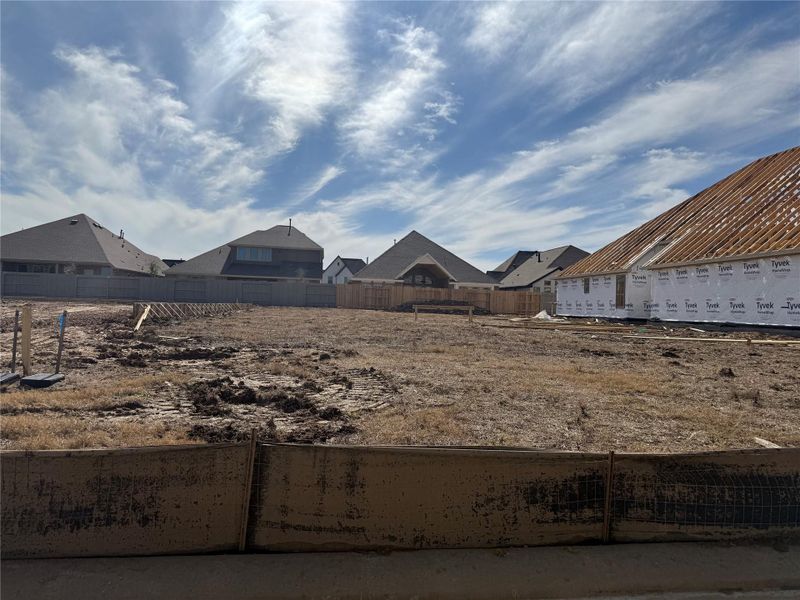 Front exterior of a new home in Pomona 60', Manvel, TX, highlighting curb appeal (Image 1). Front exterior of a new home in Pomona 60', Manvel, TX, highlighting curb appeal (Image 1).