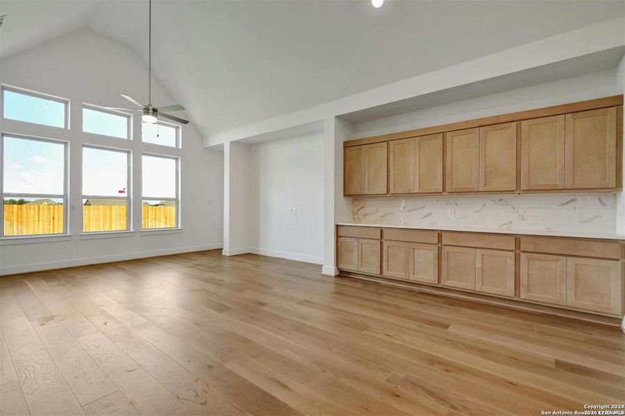Spacious, unfurnished interior of a new home in Alsatian Oaks, Castroville (Image 16).