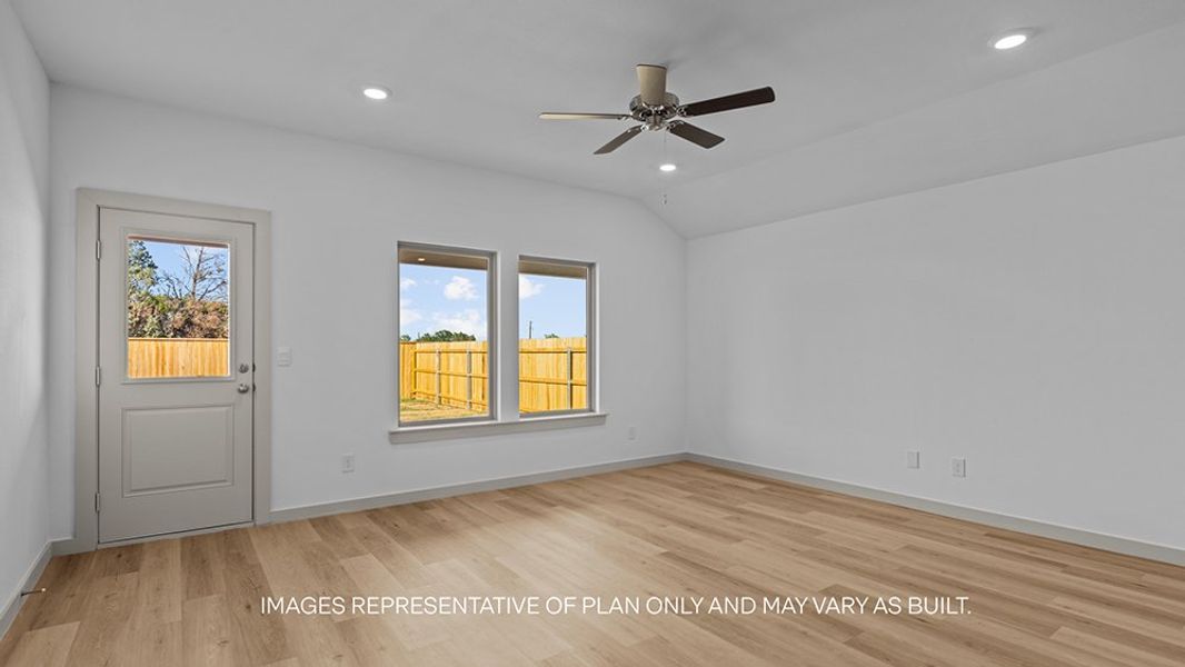 Spacious, unfurnished interior of a new home in Terra Vista, Lubbock (Image 8).