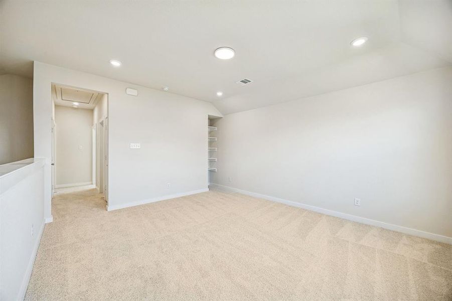 Spacious, unfurnished interior of a new home in Freeman Farms, Kaufman (Image 15). Spacious, unfurnished interior of a new home in Freeman Farms, Kaufman (Image 15).