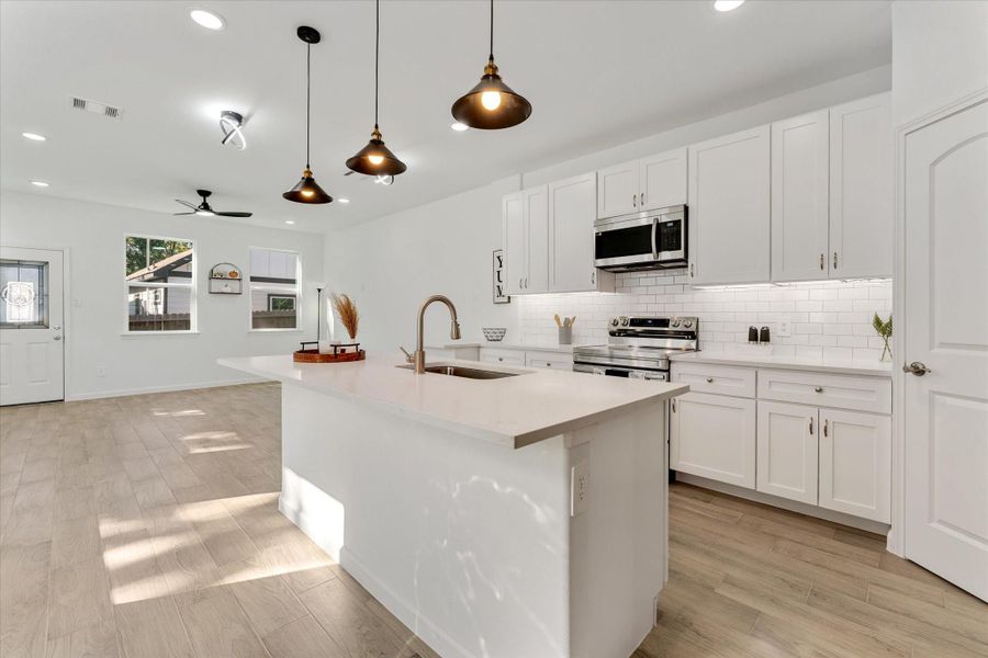 Furnished interior view inside a new home in , Willis (Image 9).