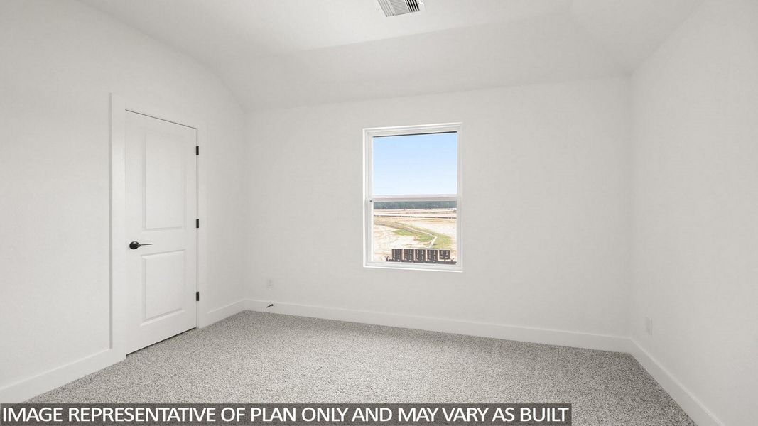 Spacious, unfurnished interior of a new home in Silverthorne, Conroe (Image 19). Spacious, unfurnished interior of a new home in Silverthorne, Conroe (Image 19).
