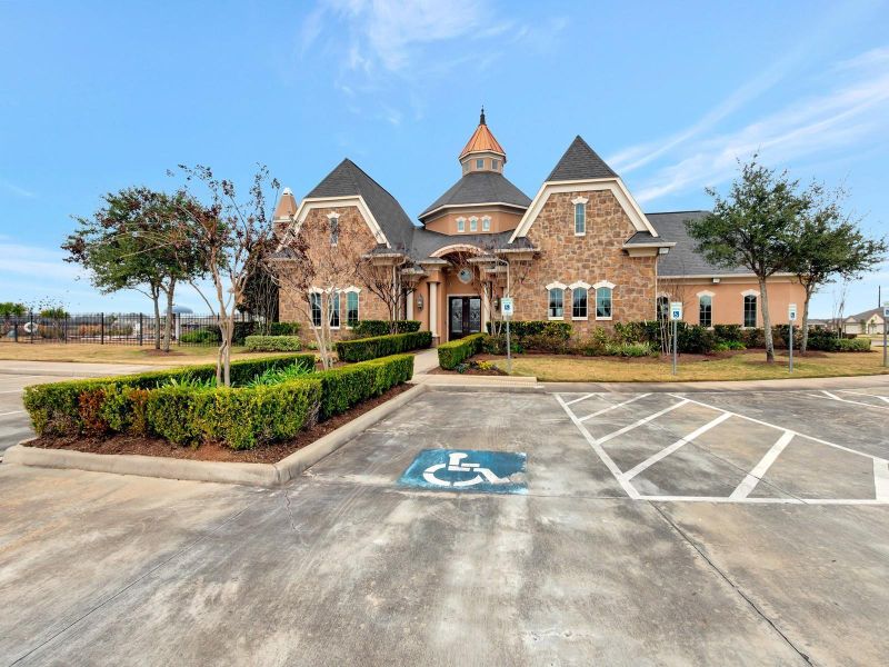 Community amenities in Kingdom Heights, Rosenberg (Image 6). Community amenities in Kingdom Heights, Rosenberg (Image 6).