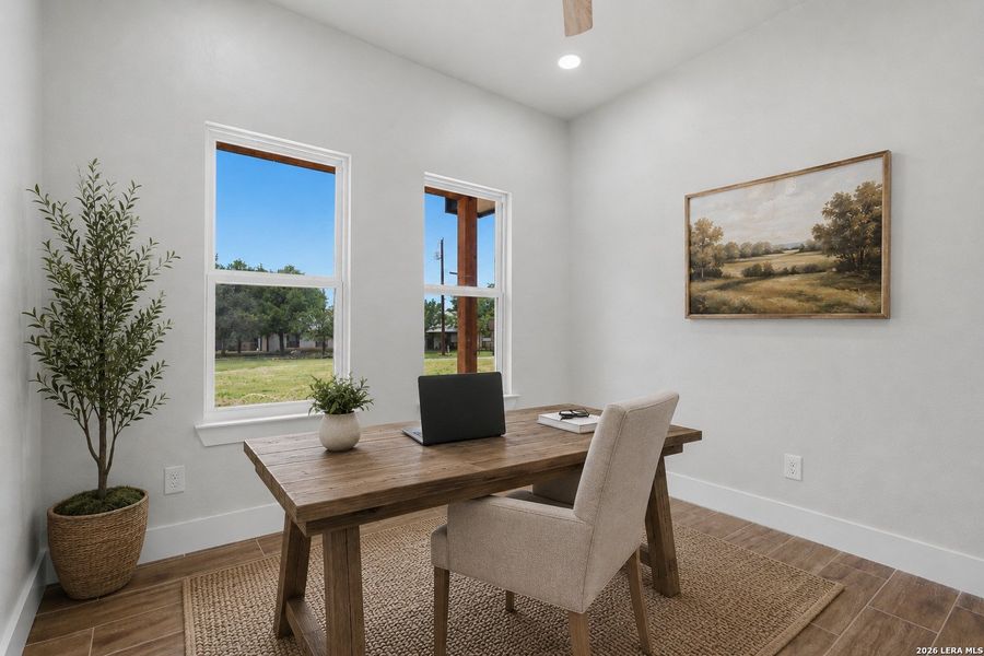 Furnished interior view inside a new home in , Bandera (Image 5).