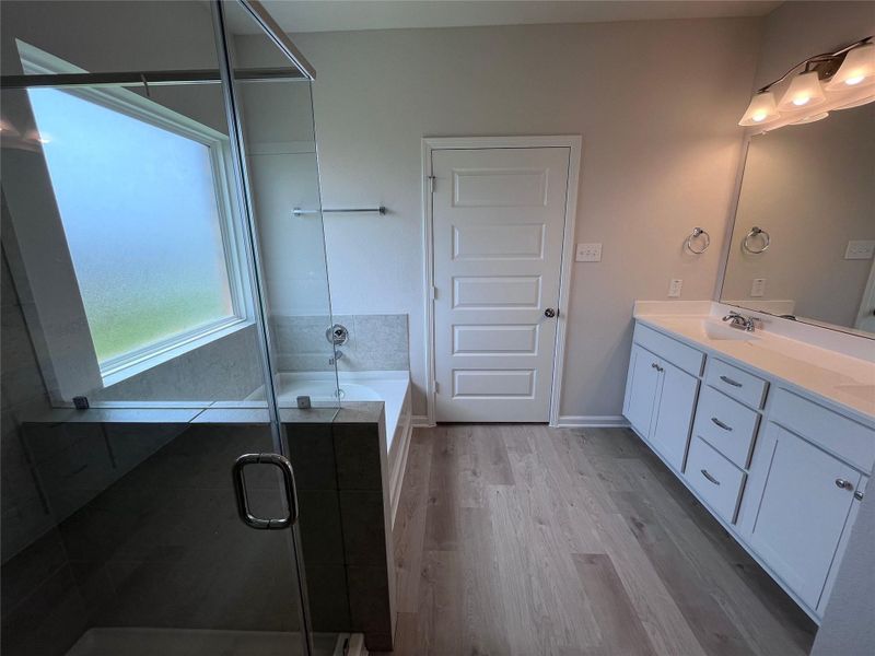 Furnished interior view inside a new home in Sierra Vista, Rosharon (Image 5).