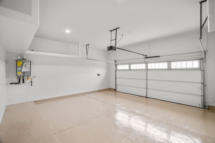 Representative unfurnished interior of a home built from the Scottsdale by LEH. Homes in Verdancia, El Paso (Image 78).