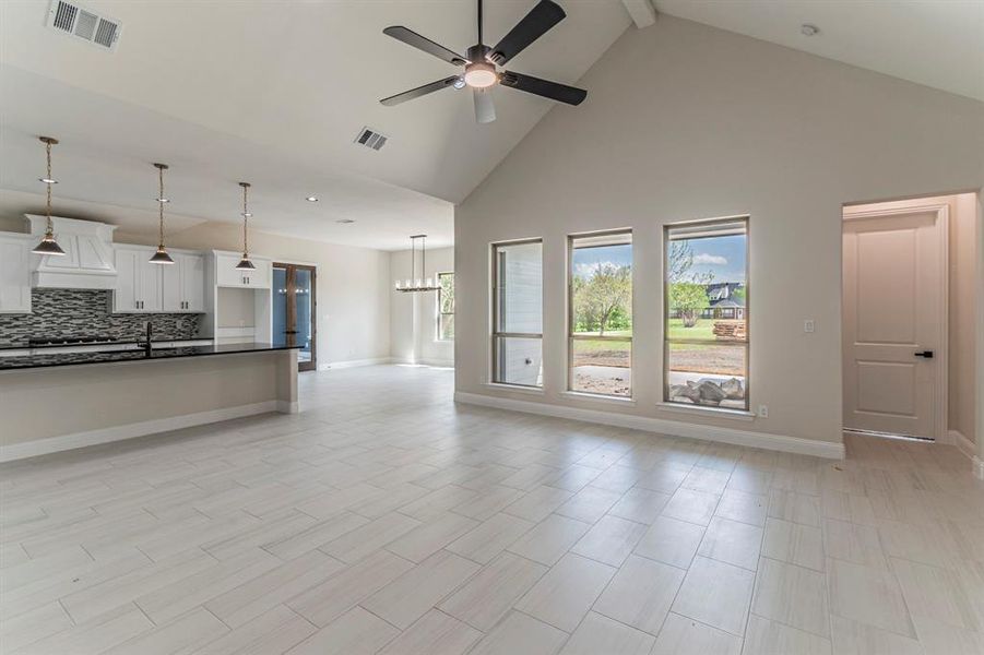 Spacious, unfurnished interior of a new home in , Van Alstyne (Image 26).