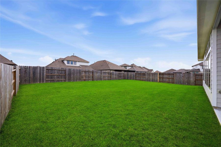 Exterior details and patio area of a home in Lago Mar  50'  &  55', Texas City (Image 3).