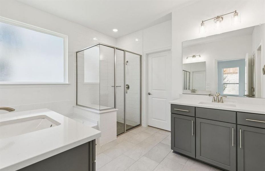 Modern owner's bath with spacious shower Modern owner's bath with spacious shower