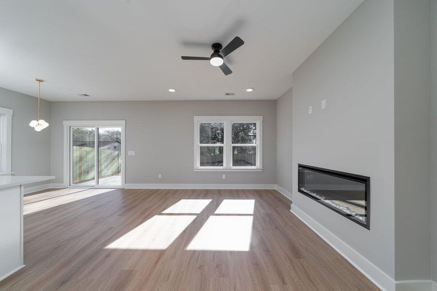 Spacious, unfurnished interior of a new home in , North Charleston (Image 14).