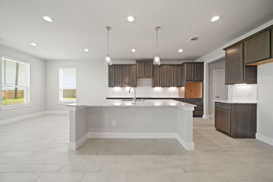 Spacious, unfurnished interior of a new home in Beacon Hill, Waller (Image 20). Spacious, unfurnished interior of a new home in Beacon Hill, Waller (Image 20).
