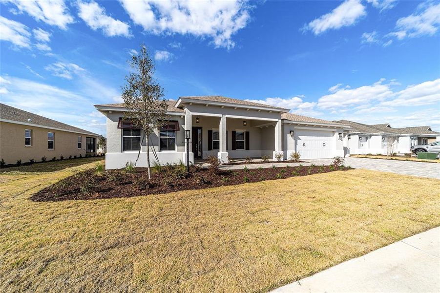 Exterior details and patio area of a home in , Ocala (Image 28).