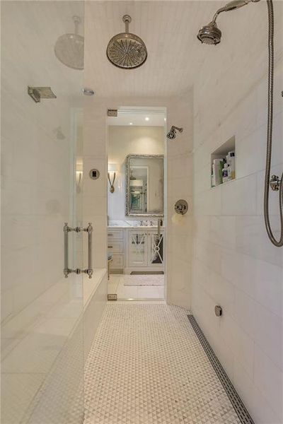 Furnished interior view inside a new home in , Johns Creek (Image 7).