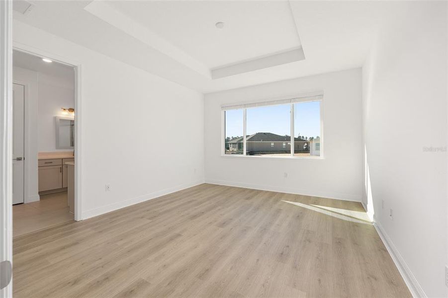 Spacious, unfurnished interior of a new home in , Ocala (Image 30).