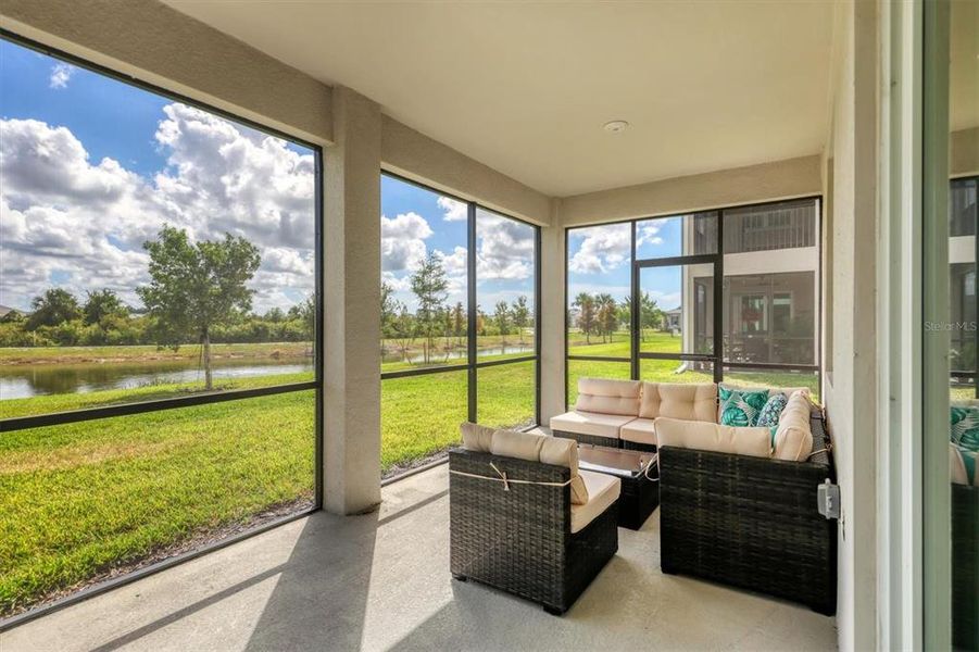Exterior details and patio area of a home in , Venice (Image 21).