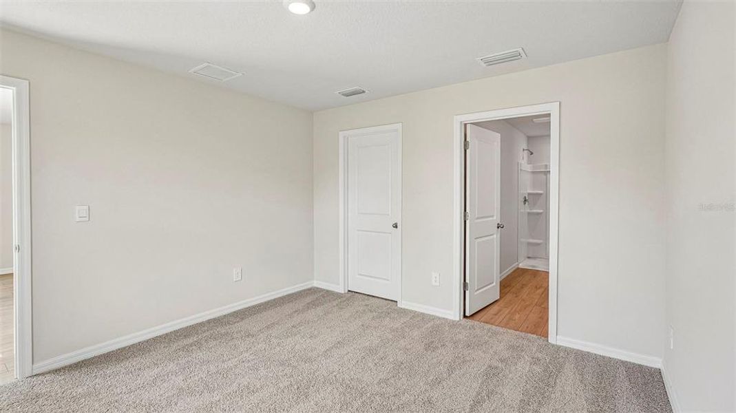 Spacious, unfurnished interior of a new home in Oakfield Lakes, Parrish (Image 8). Spacious, unfurnished interior of a new home in Oakfield Lakes, Parrish (Image 8).