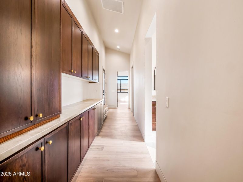 Primary storage Primary storage