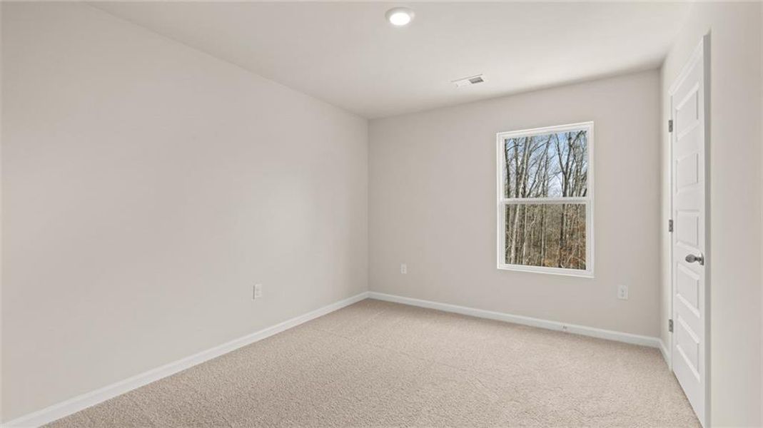 Spacious, unfurnished interior of a new home in Echo Glen, Stockbridge (Image 22).