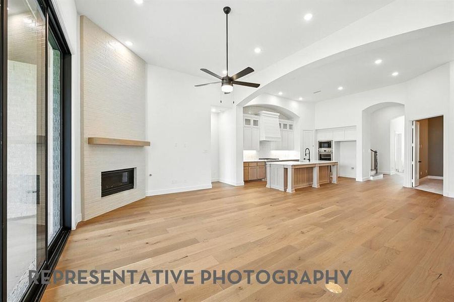 Spacious, unfurnished interior of a new home in Sandbrock Ranch, Aubrey (Image 6). Spacious, unfurnished interior of a new home in Sandbrock Ranch, Aubrey (Image 6).