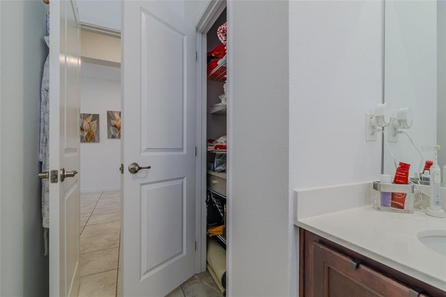 Furnished interior view inside a new home in , Ocala (Image 30).