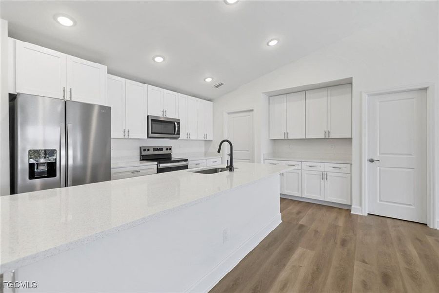 Furnished interior view inside a new home in Cape Coral, Cape Coral (Image 7).
