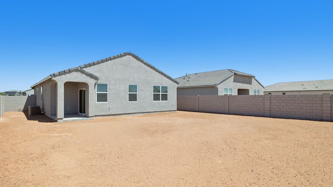 Exterior details and patio area of a home in Quail Ranch, San Tan Valley (Image 19).