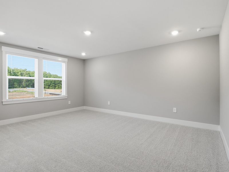 Spacious, unfurnished interior of a new home in Watkins Glen, Raleigh (Image 14).