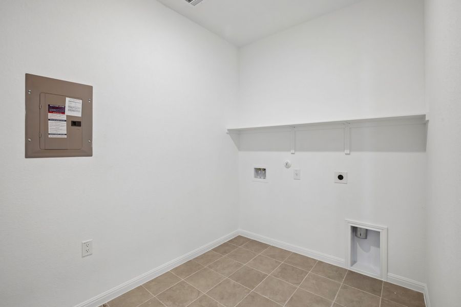 Spacious, unfurnished interior of a new home in Lisso, Pflugerville (Image 45).