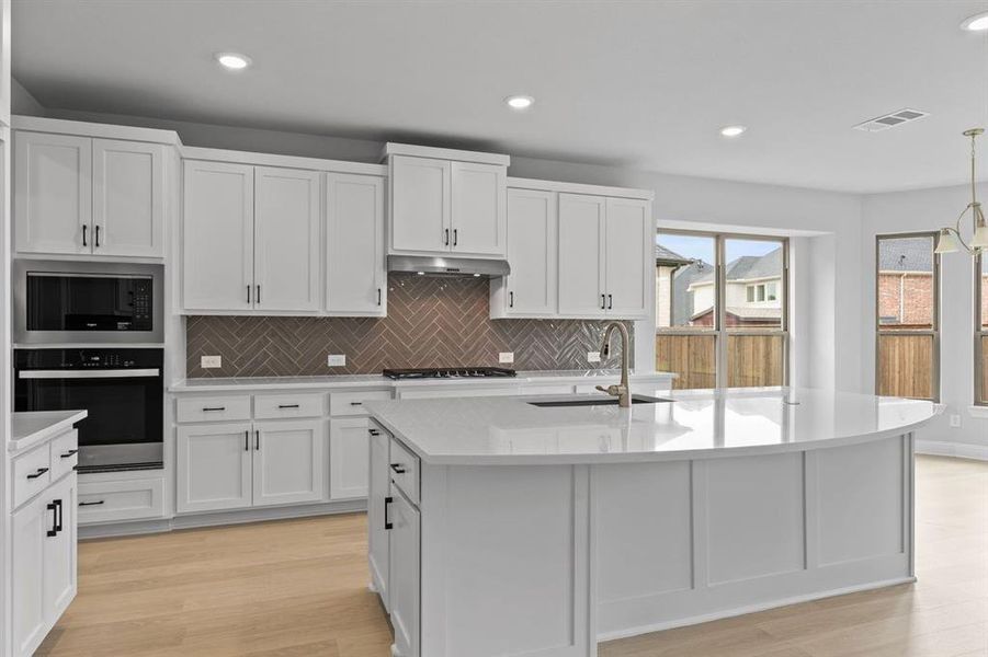 DAL_Saddle Star_Lockhart_2209 Laurel Drive (10)