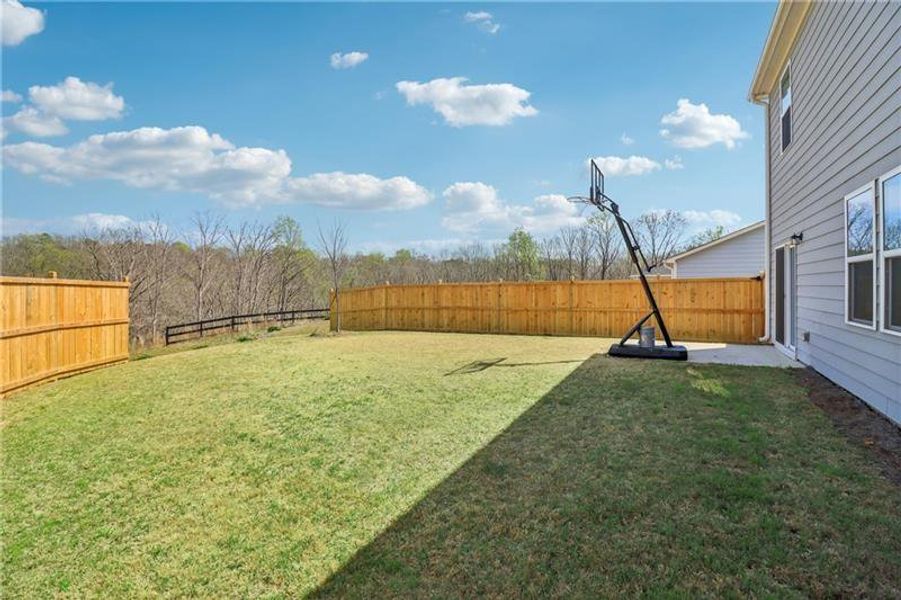 Exterior details and patio area of a home in , Gainesville (Image 33).