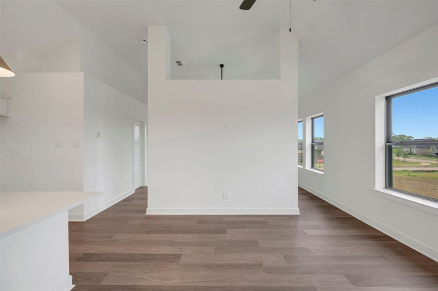 Spacious, unfurnished interior of a new home in Riceland - Enclave Row Collection, Mont Belvieu (Image 20).