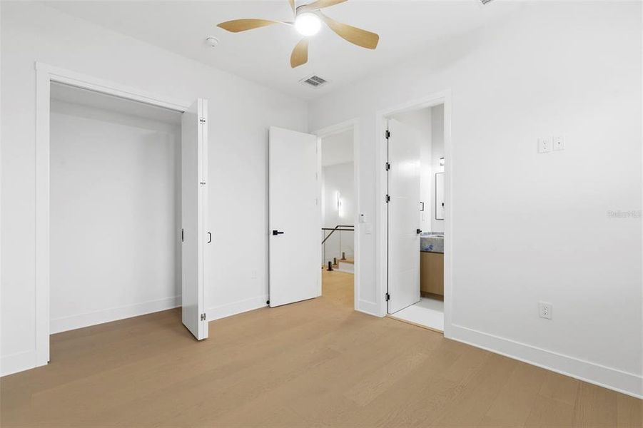 Spacious, unfurnished interior of a new home in , Safety Harbor (Image 59).
