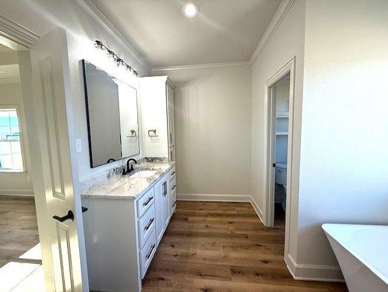 Furnished interior view inside a new home in , Abilene (Image 15).