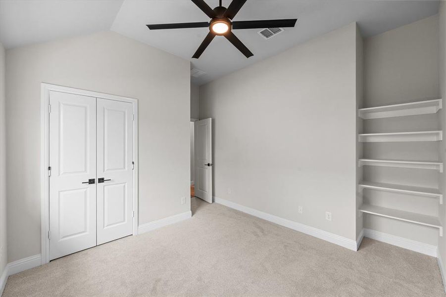 Spacious, unfurnished interior of a new home in Wind Ridge, Midlothian (Image 33). Spacious, unfurnished interior of a new home in Wind Ridge, Midlothian (Image 33).