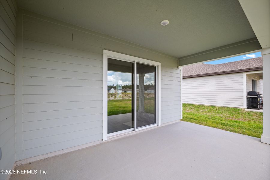 Exterior details and patio area of a home in Westport Landing, Jacksonville (Image 25).