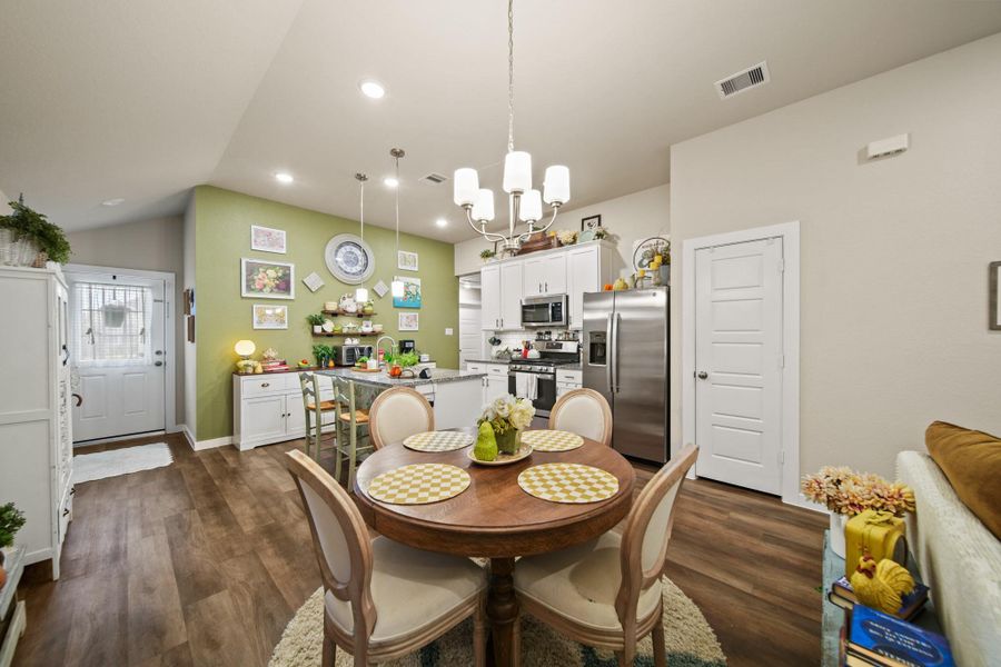 Image 20 of a home in Mustang Crossing.