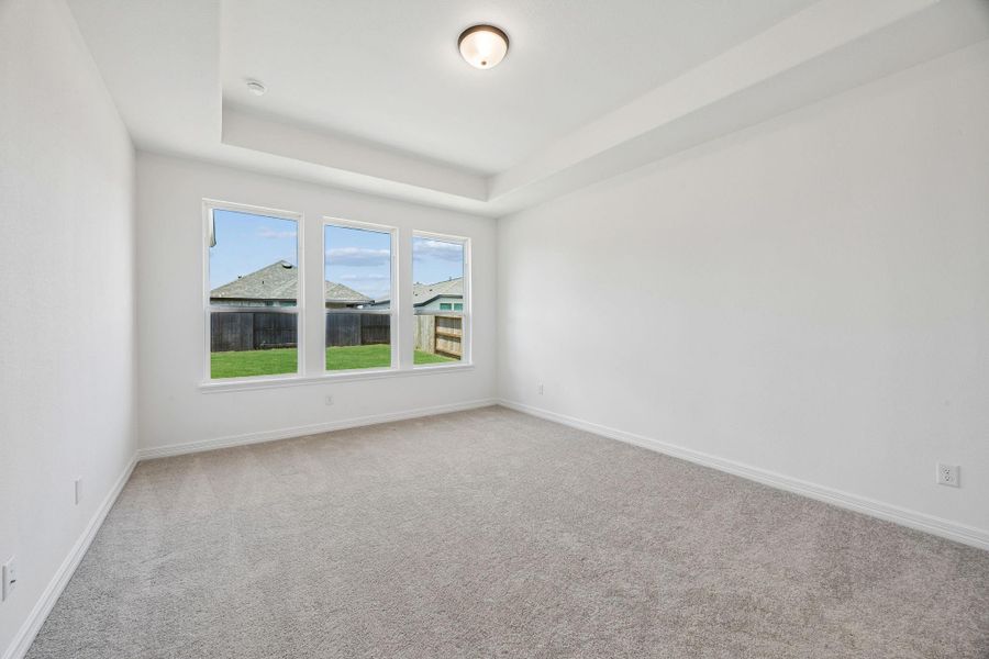 Spacious, unfurnished interior of a new home in Brookewater, Rosenberg (Image 32).