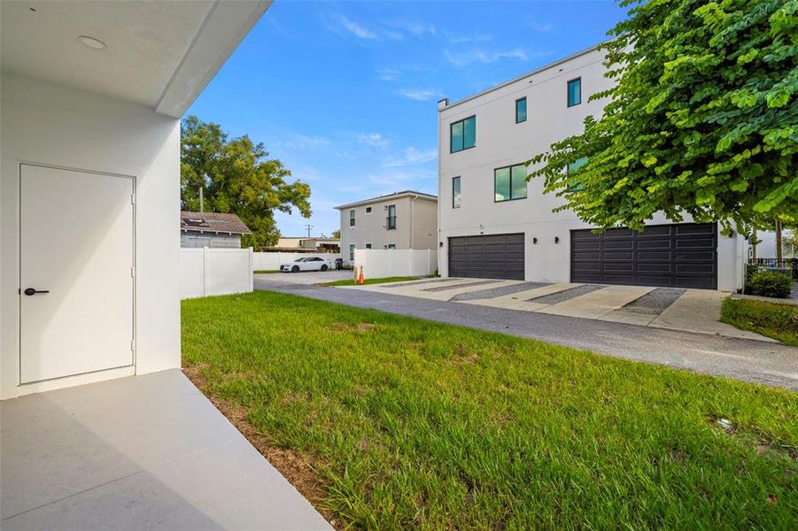 Exterior details and patio area of a home in , Tampa (Image 26).