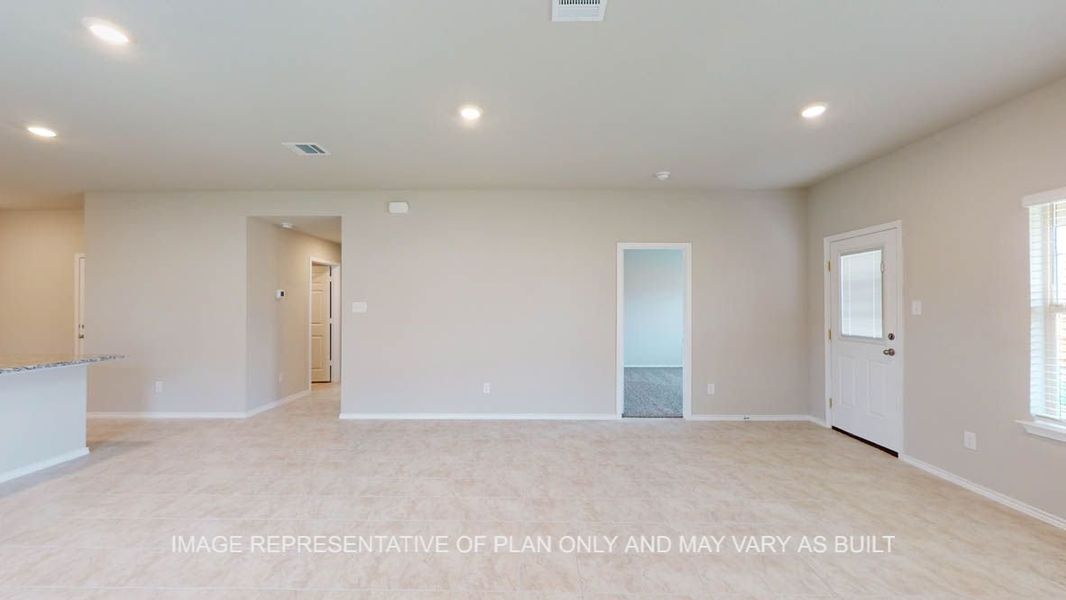 Representative unfurnished interior of a home built from the Elgin by D.R. Horton in Reynolds Crossing, Killeen (Image 14).