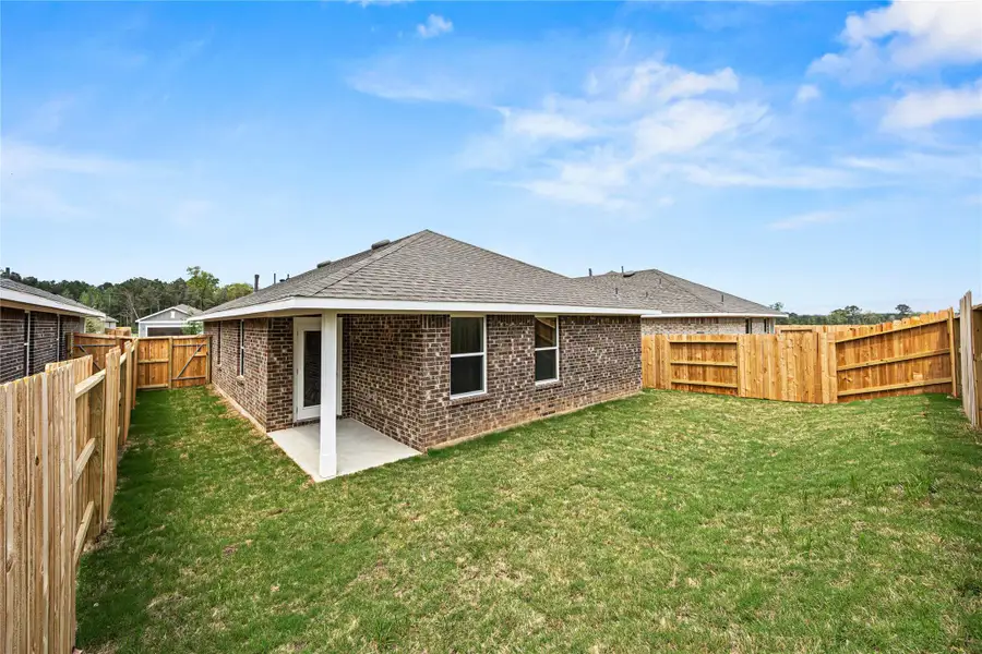 **Photos are a representation. Colors and features may differ** **Photos are a representation. Colors and features may differ**