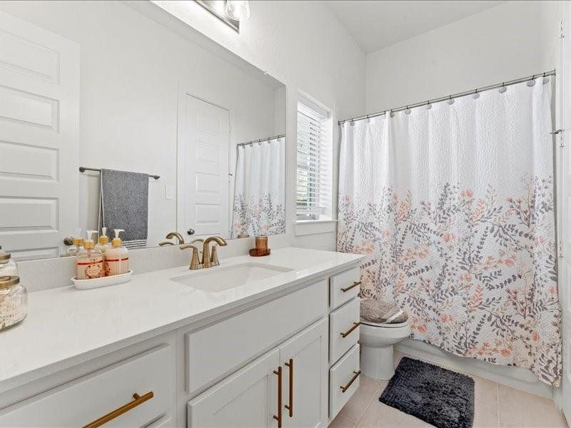 Furnished interior view inside a new home in , Fulshear (Image 15). Furnished interior view inside a new home in , Fulshear (Image 15).