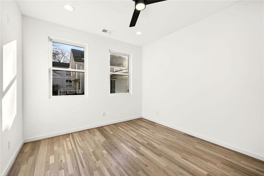 Spacious, unfurnished interior of a new home in , Atlanta (Image 27).