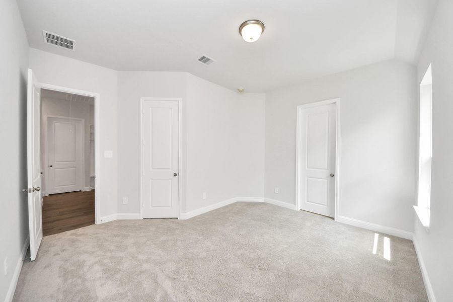 Spacious, unfurnished interior of a new home in ARTAVIA: Hilltop Collection, Conroe (Image 32). Spacious, unfurnished interior of a new home in ARTAVIA: Hilltop Collection, Conroe (Image 32).