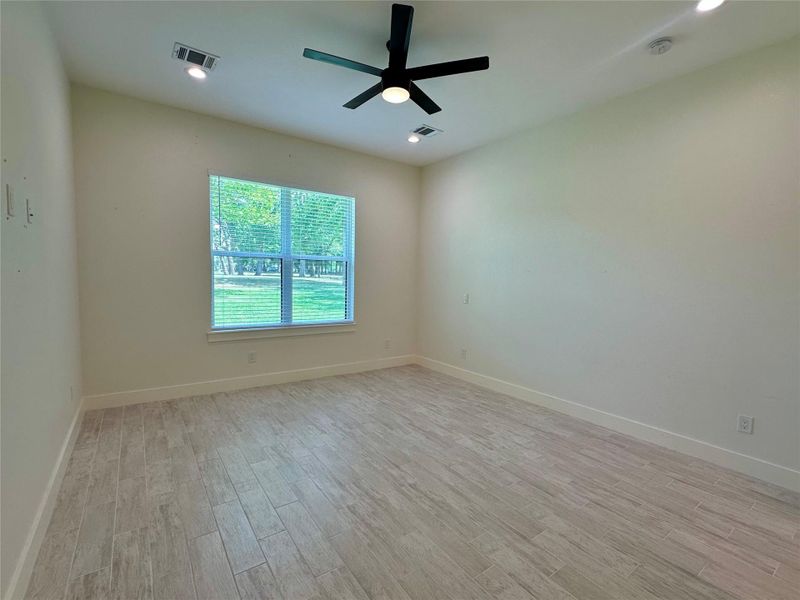 Spacious, unfurnished interior of a new home in , Montgomery (Image 7).