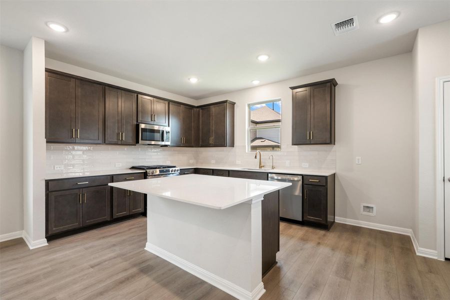 Furnished interior view inside a new home in La Cima, San Marcos (Image 10).