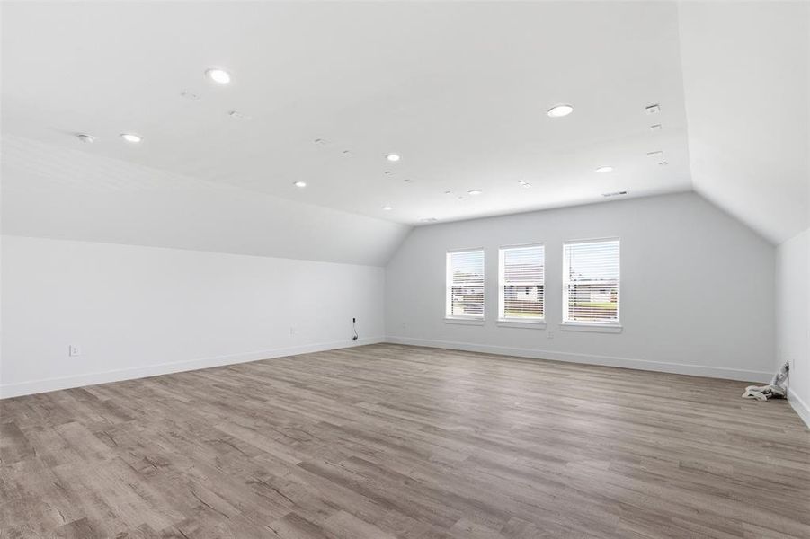 Spacious, unfurnished interior of a new home in , Ovilla (Image 24).