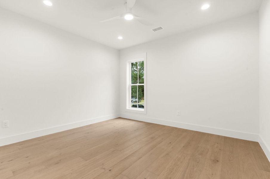 Spacious, unfurnished interior of a new home in , Mount Pleasant (Image 71).